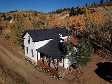 House Kitchen Black Hawk