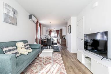 House Kitchen Longueuil