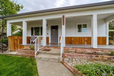 House Shasta Lake