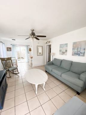 Cottage Pet-friendly Sunny Point