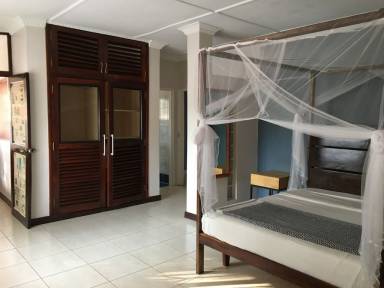 House Area 10