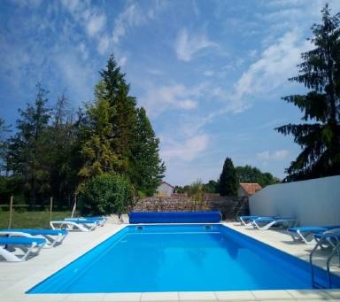 Cottage Pool Ardilleux