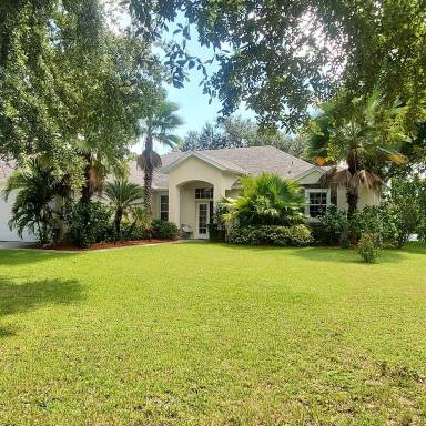 House Merritt Lakes Estates