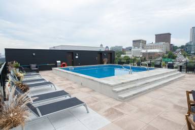 Apartment Pool Saint-Sauveur