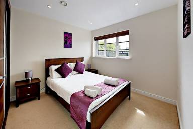 Holiday lettings & accommodation in Aldershot