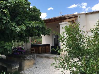 Cottage Yard Arles