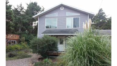 Cottage Rockaway Beach