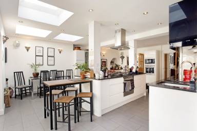 House Pet-friendly New Malden
