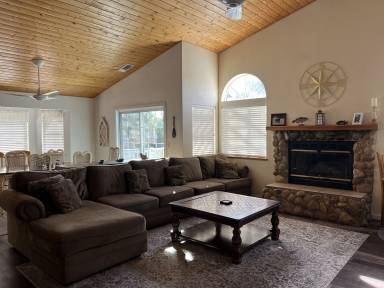 House Lake Nacimiento