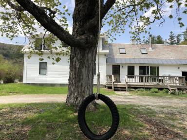 Farmhouse Plymouth
