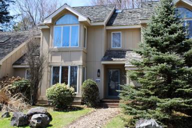 House Pocono Lake