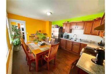 House Pet-friendly Waterbury