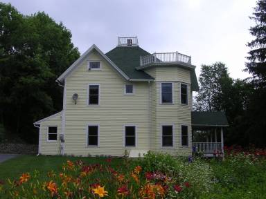 Farmhouse Halcott Center