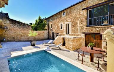 La Drôme Provençale avec une location de vacances à Suze-la-Rousse - HomeToGo