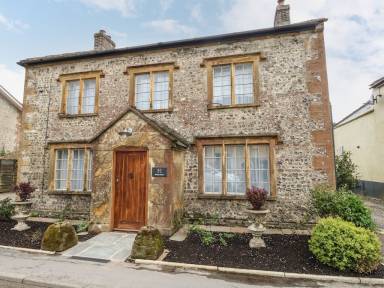 Farmhouse Maiden Newton