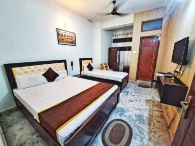 Accommodation Six Mile