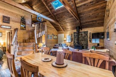 Cabin Kitchen Packwood