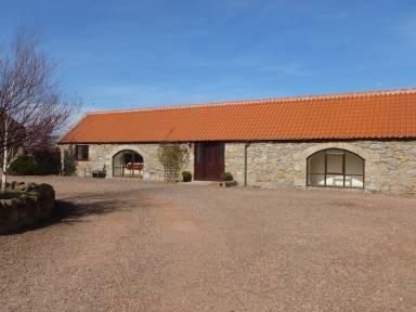 Cottage Yard Bowsden