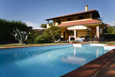Ferienwohnungen & Ferienhäuser in La Spezia - HomeToGo