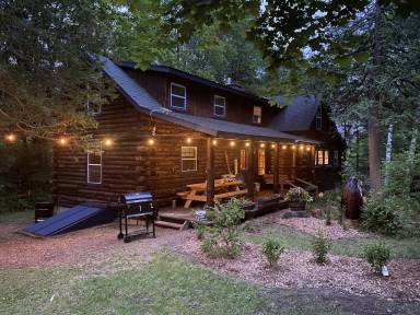 Cabin Adirondack