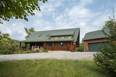 Cabin Pet-friendly Plainfield