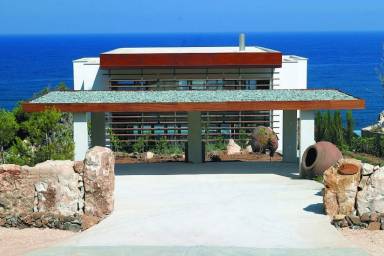 Villa Pomos