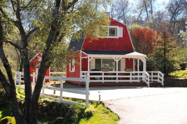 House Mariposa