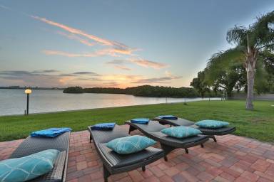 House Pet-friendly Osprey Village