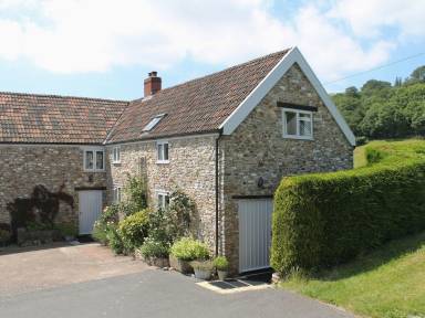 Stay in a Honiton holiday letting for rural relaxation - HomeToGo