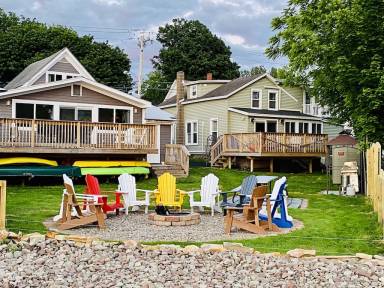 Enjoy boating tours with a vacation home in Alexandria Bay, New York - HomeToGo