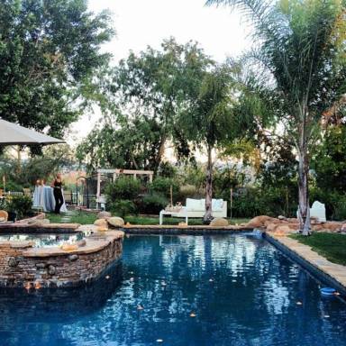 Woodland Hills Vacations - HomeToGo