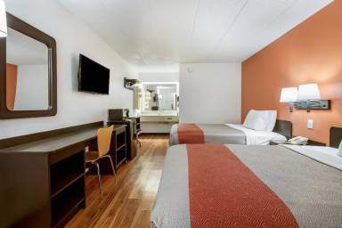 Motel Grove City