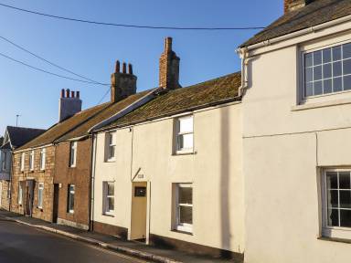 Cottage Yard Marazion