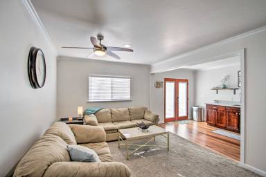 House Pet-friendly Burien