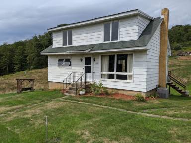 House North Vandergrift-Pleasant View