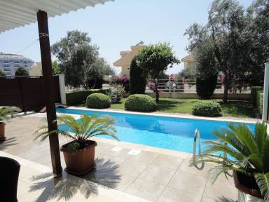 Villa Side
