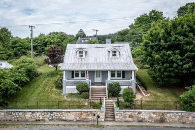 House Maurertown