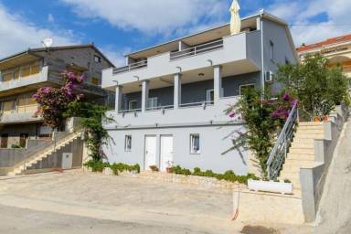 Apartament Slatine
