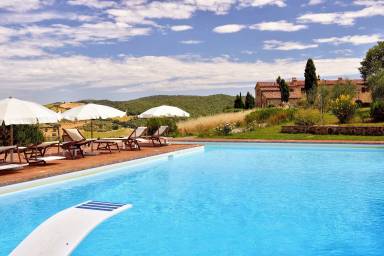 Farmhouse Pool Montefollonico