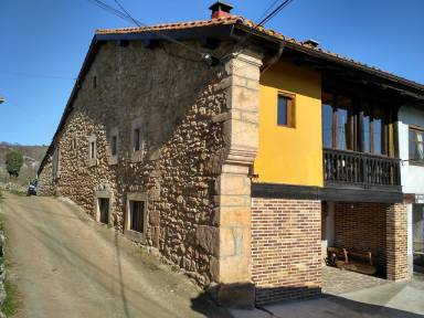 Casa Cabrales