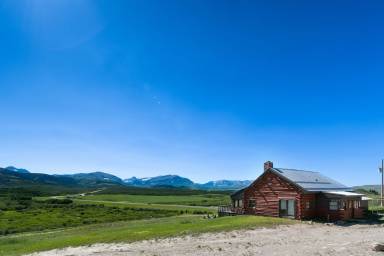 Cabin Pet-friendly East Glacier Park Village