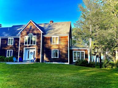 House Surry