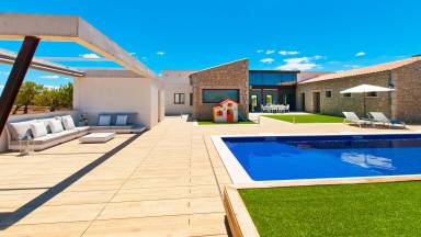 Villa Biniali