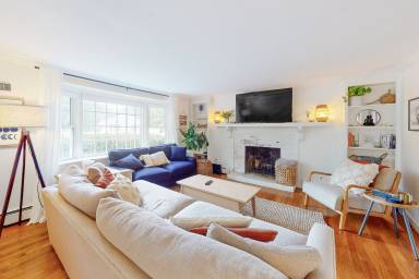 House Pet-friendly Osterville