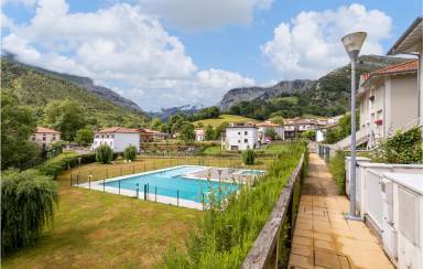 Casa Piscina Vega de Pas