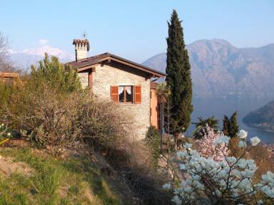 Cottage Balcony Lezzeno