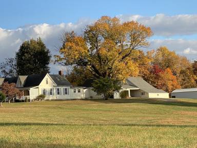 Farmhouse Heltonville