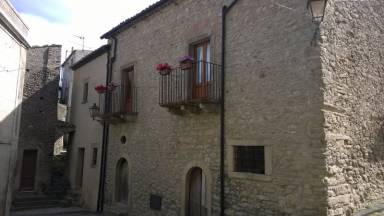Casa Montalbano Elicona