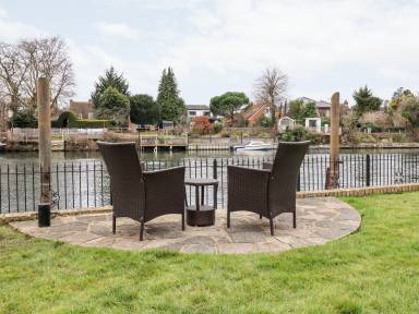 Cottage Pet-friendly Wraysbury