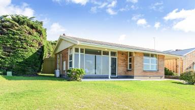 House Encounter Bay